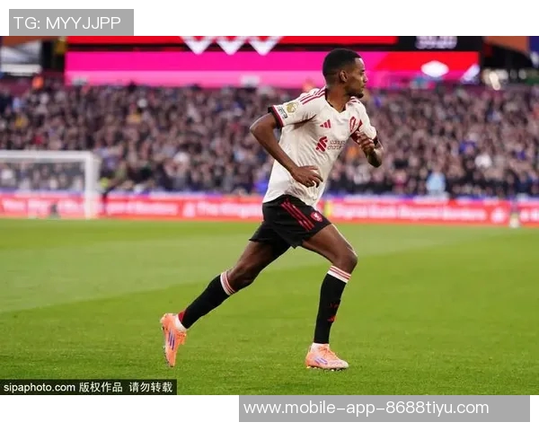 斯洛特谈伊萨克适应密集防守的挑战与球队战术调整的重要性