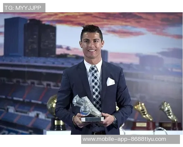 C罗荣获葡萄牙环球声望奖赞誉其辉煌职业生涯成就